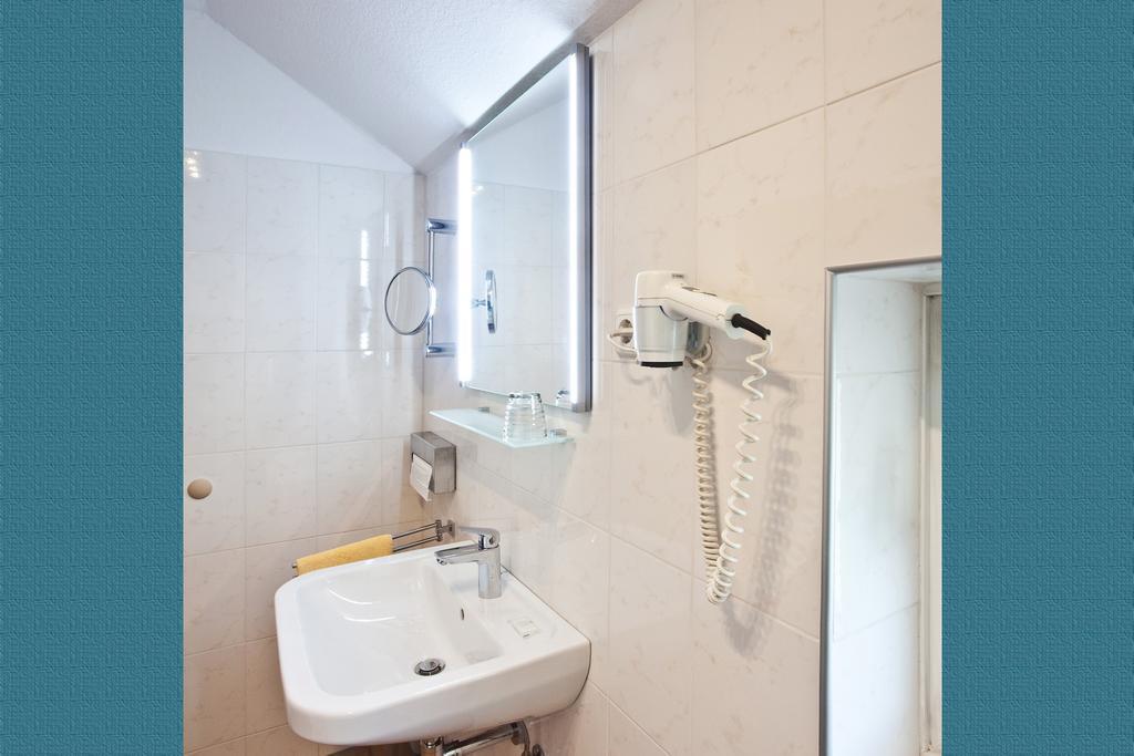 Zur Kastanie Hotel Mülheim an der Ruhr Quarto foto