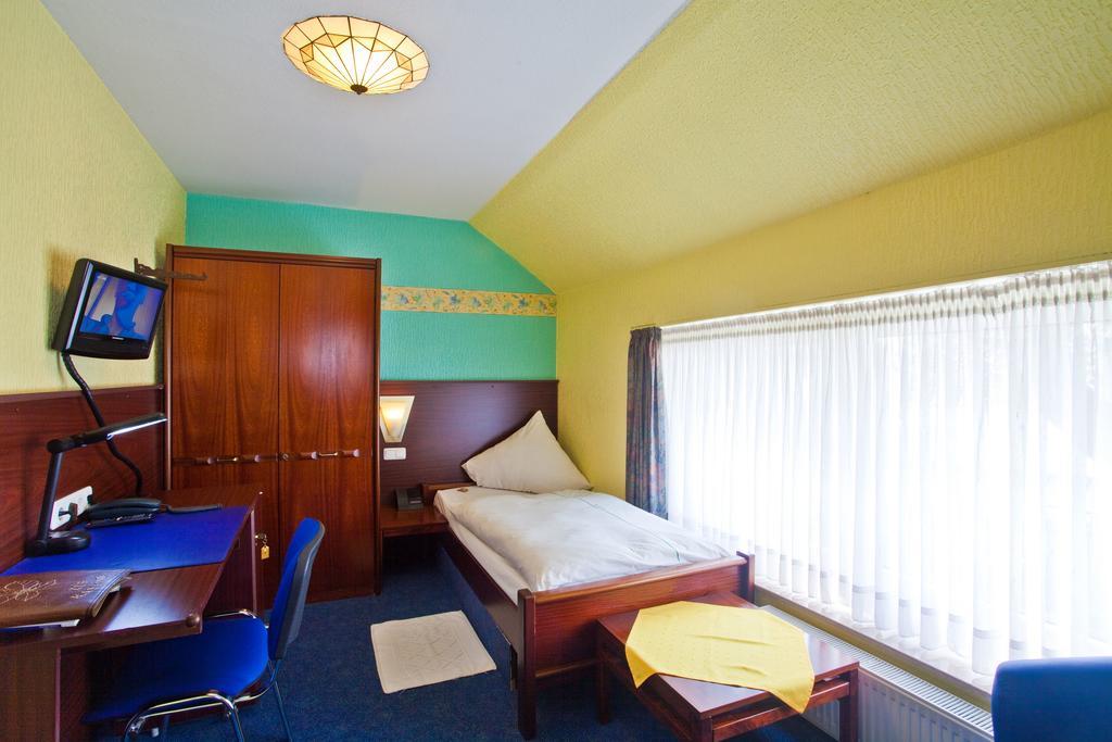 Zur Kastanie Hotel Mülheim an der Ruhr Quarto foto